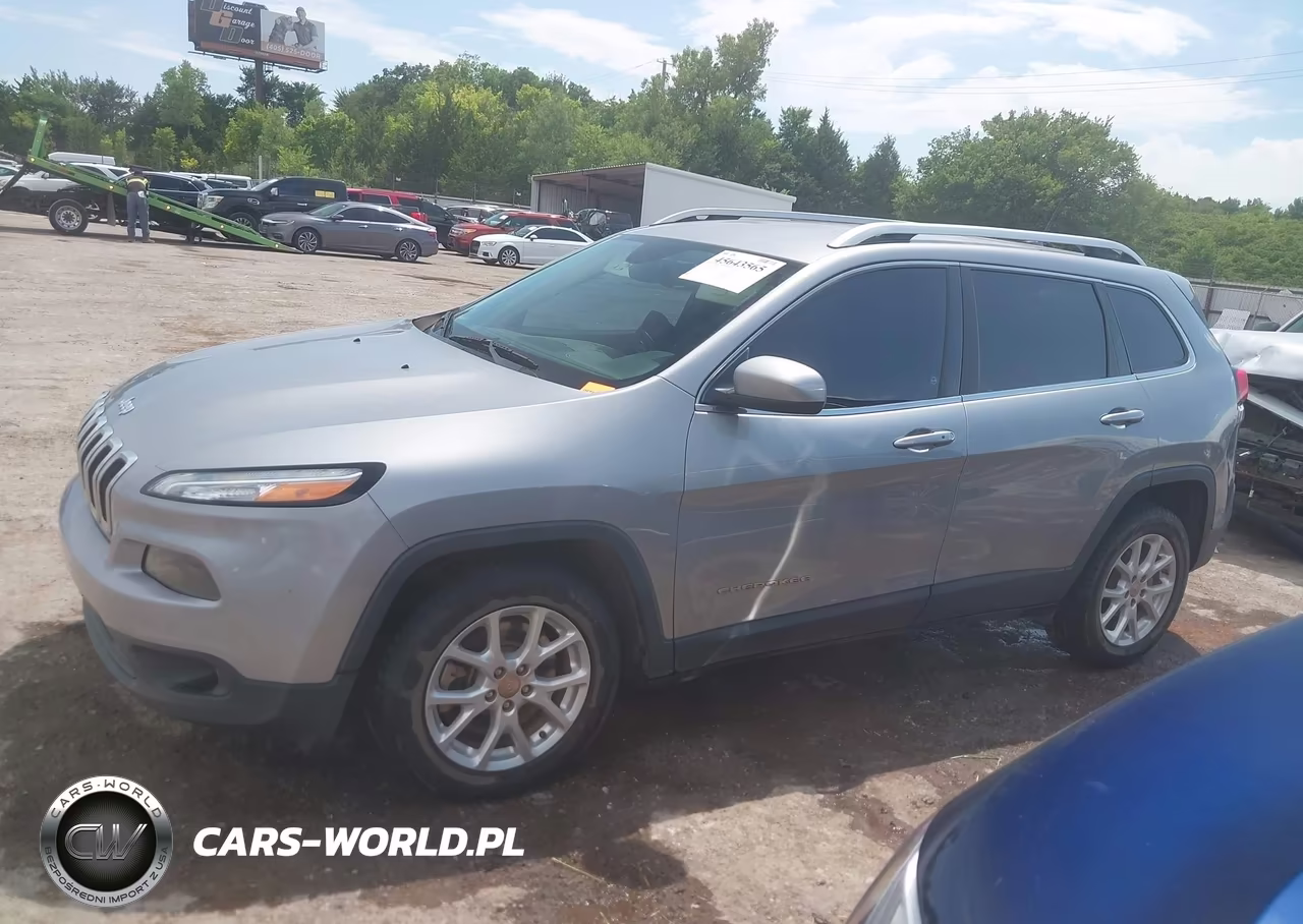 2015 Jeep Cherokee Latitude VIN:1C4PJLCB4FW721731 - 14
