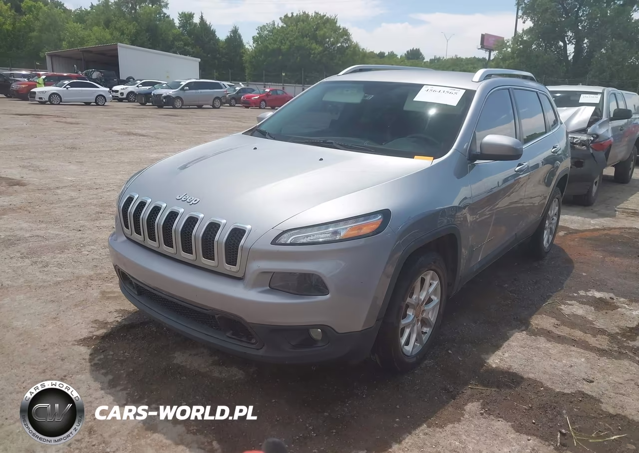 2015 Jeep Cherokee Latitude VIN:1C4PJLCB4FW721731 - 2