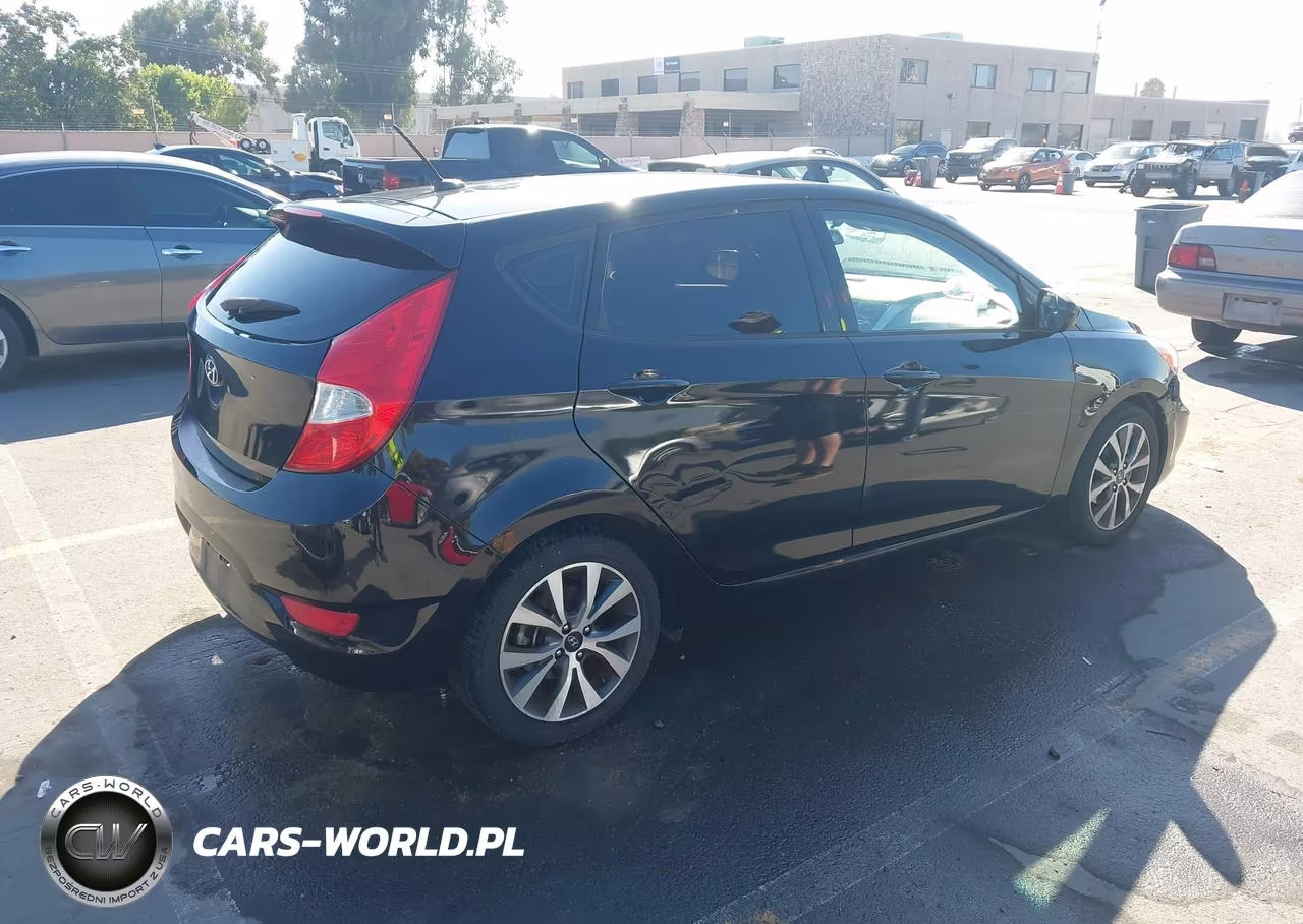 2017 Hyundai Accent Sport VIN:KMHCU5AEXHU355380 - 4