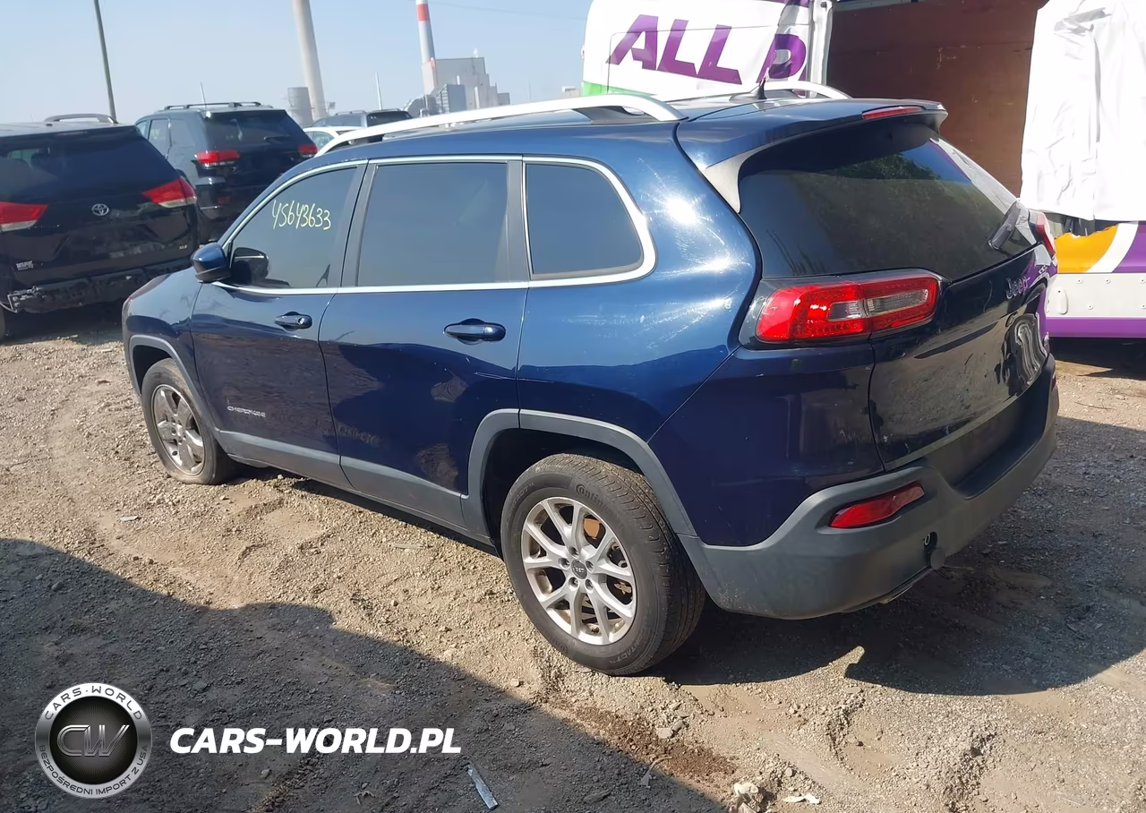 2015 Jeep Cherokee Latitude VIN:1C4PJLCB7FW712098 - 3