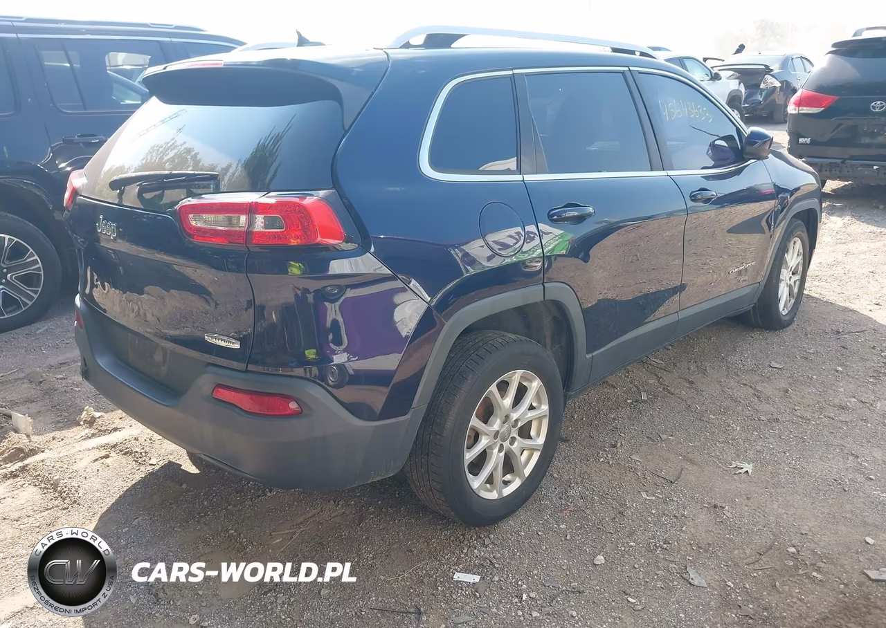 2015 Jeep Cherokee Latitude VIN:1C4PJLCB7FW712098 - 4