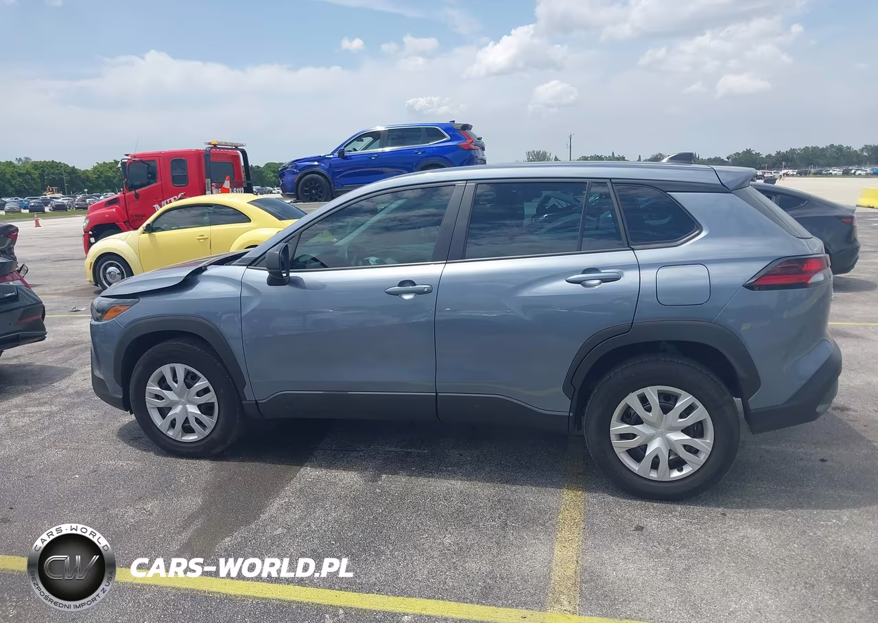 2026 Toyota Corolla Cross L VIN:7MUAAAAG1TV184407 - 14