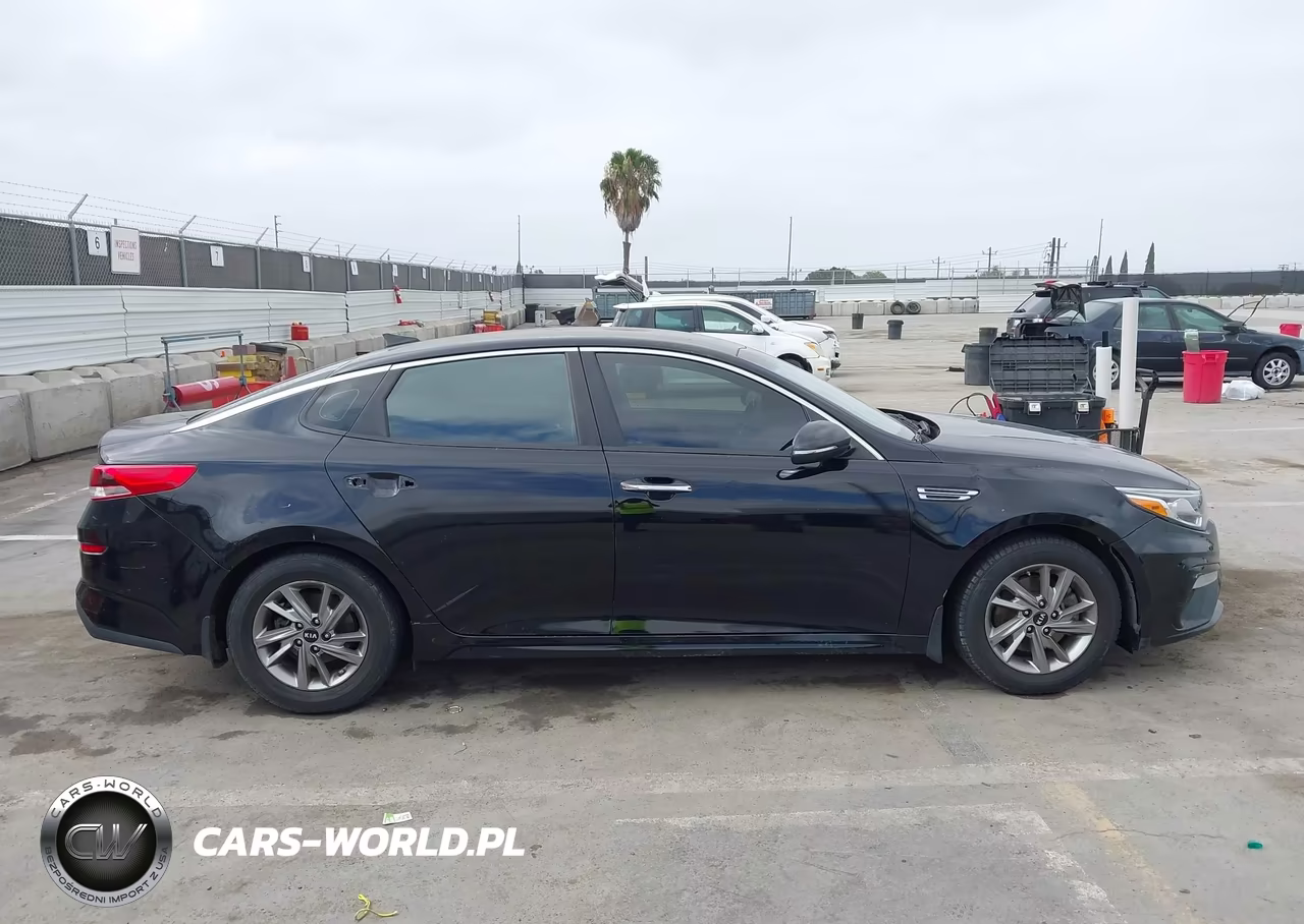 2019 Kia Optima Lx VIN:5XXGT4L31KG312493 - 13