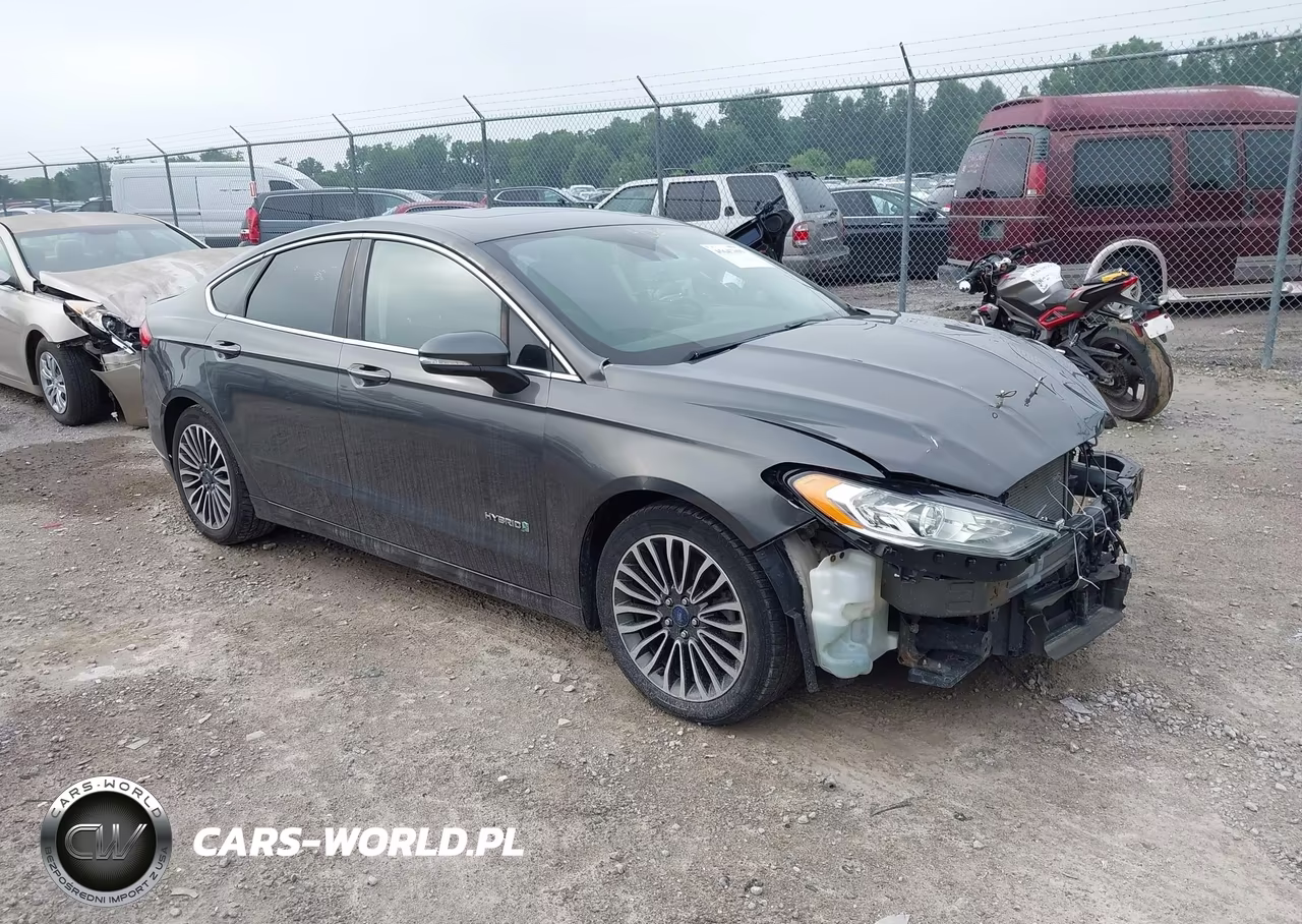 2018 Ford Fusion Hybrid Titanium – zdjęcie 1 z 21