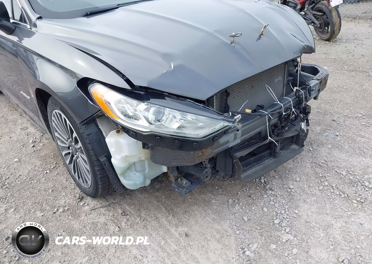 2018 Ford Fusion Hybrid Titanium VIN:3FA6P0RU6JR185917 - 20