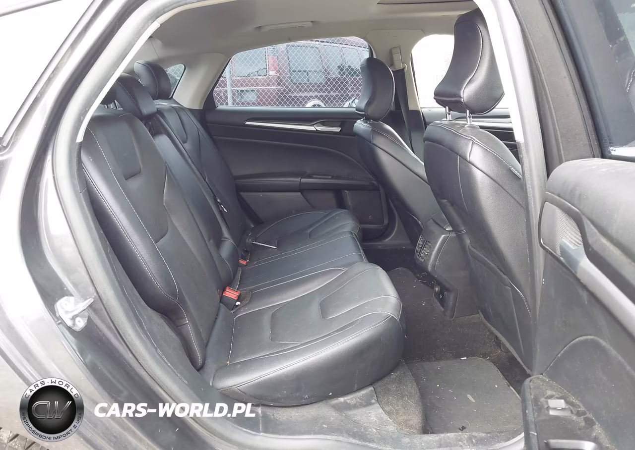 2018 Ford Fusion Hybrid Titanium VIN:3FA6P0RU6JR185917 - 8