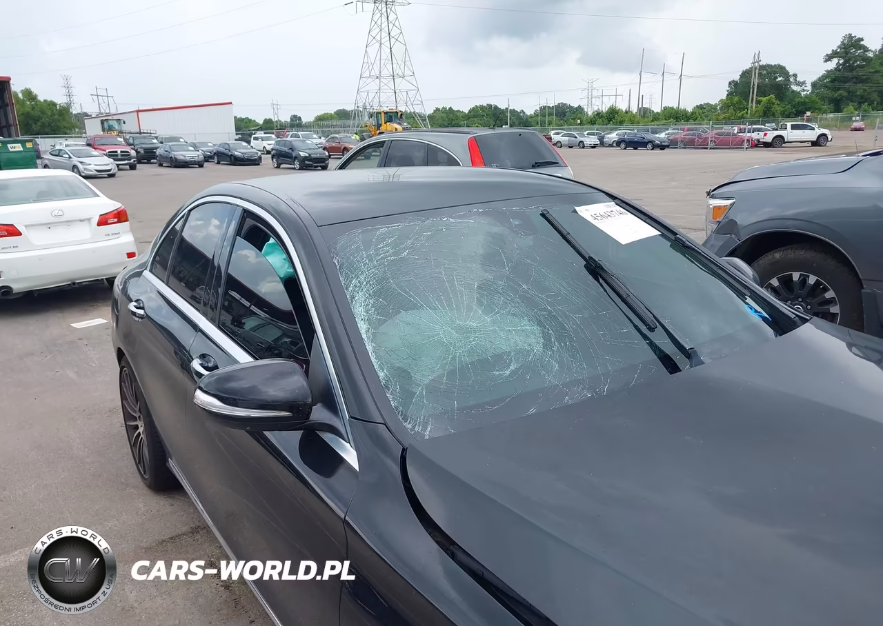 2015 Mercedes-Benz C 300 VIN:55SWF4JBXFU073143 - 18
