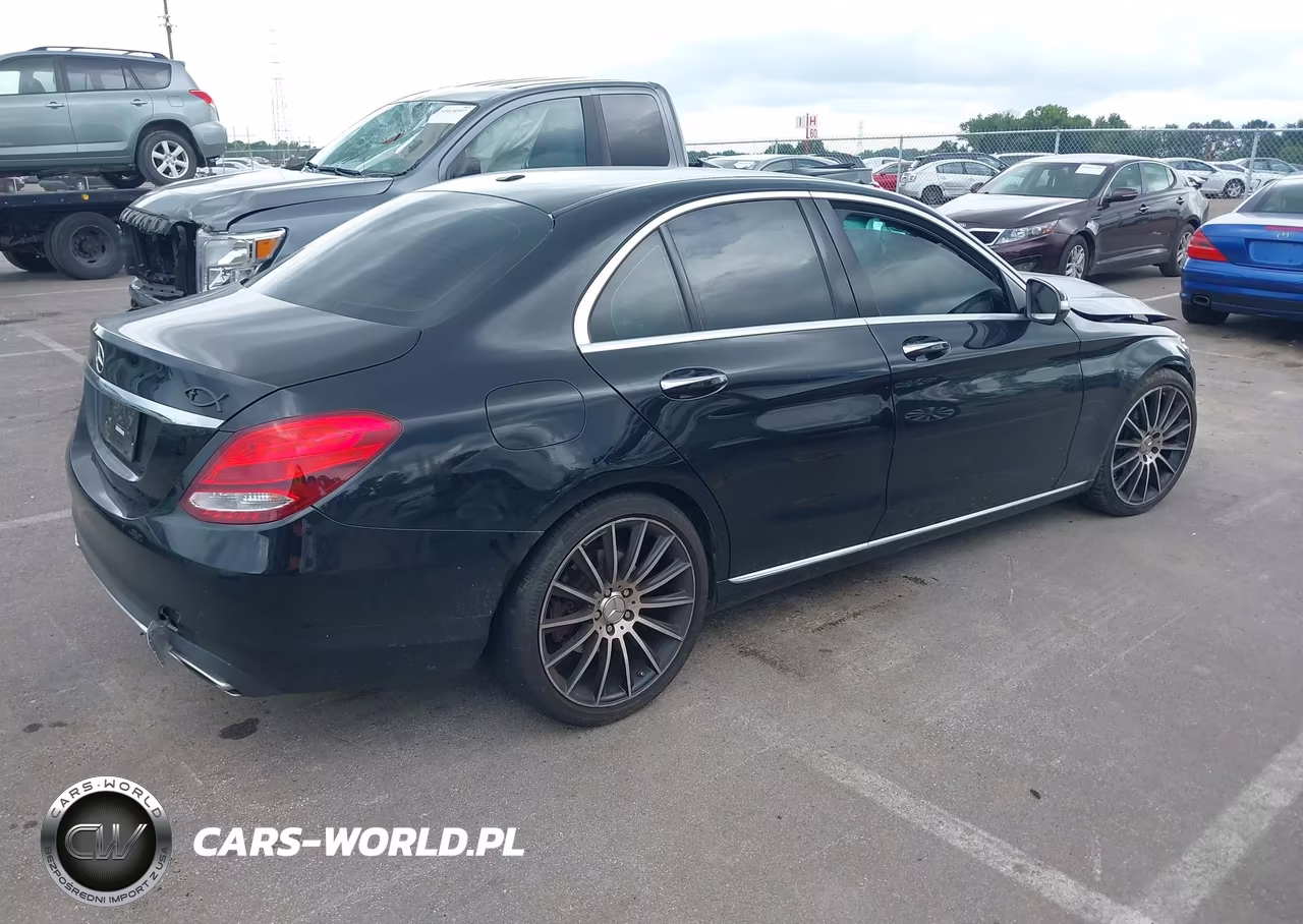 2015 Mercedes-Benz C 300 VIN:55SWF4JBXFU073143 - 4