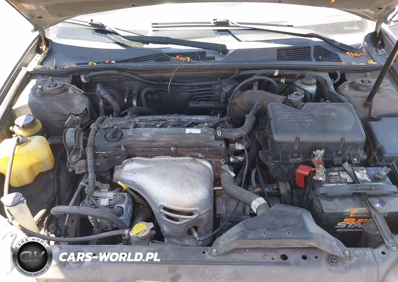 2002 Toyota Camry Le VIN:JTDBE32K220038424 - 10