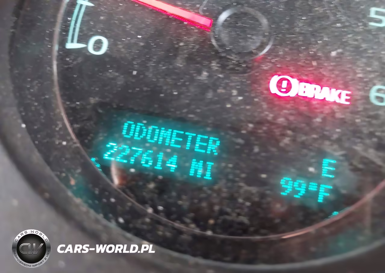 2013 Chevrolet Tahoe Lt VIN:1GNSKBE06DR256661 - 15