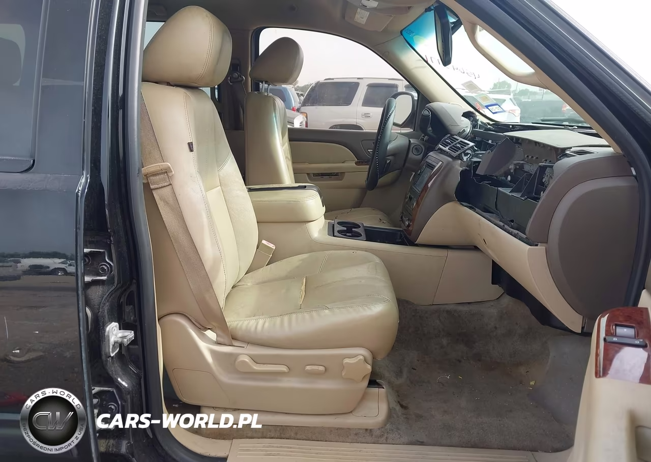 2013 Chevrolet Tahoe Lt VIN:1GNSKBE06DR256661 - 5