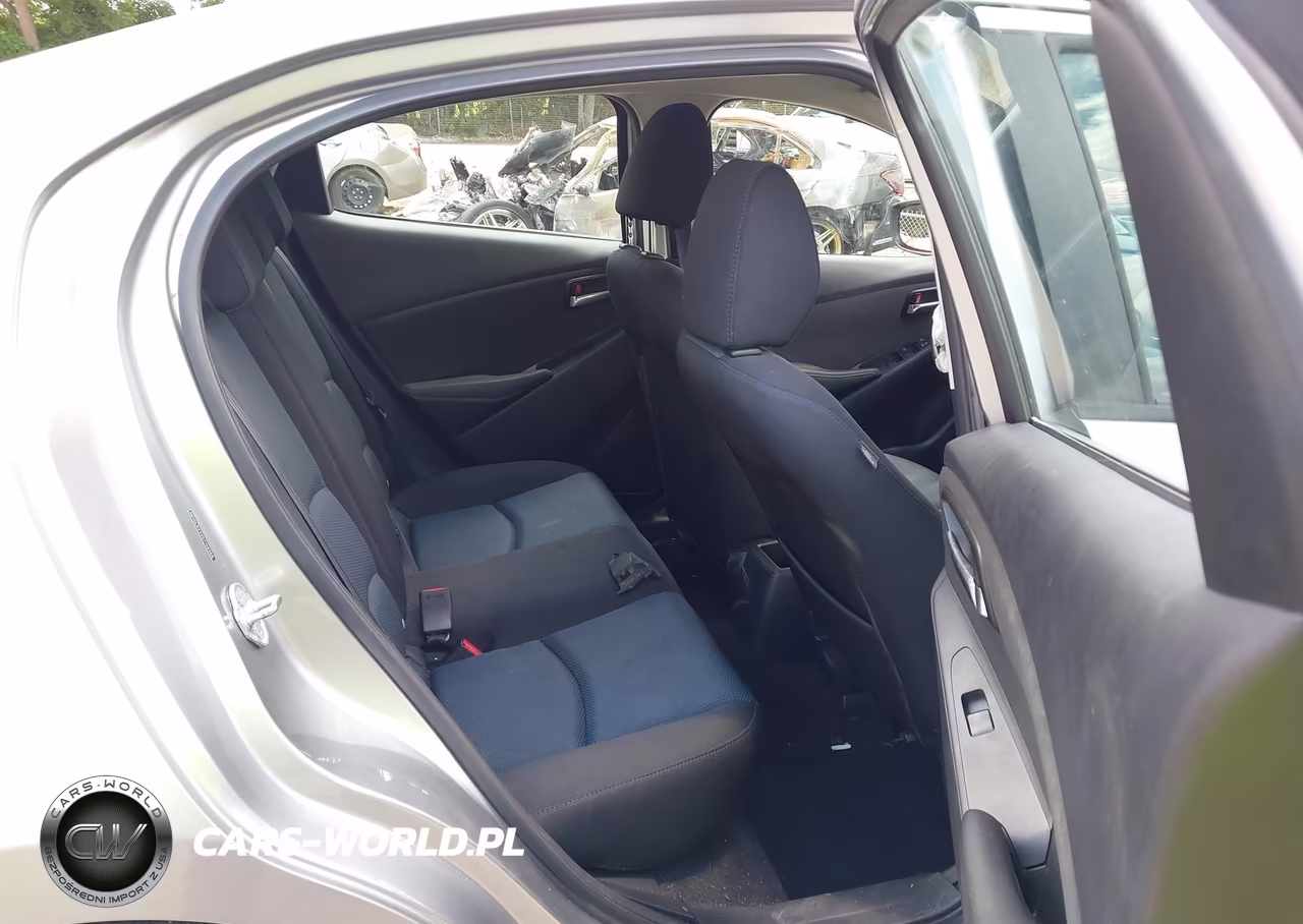 2016 Scion Ia VIN:3MYDLBZV2GY120368 - 8