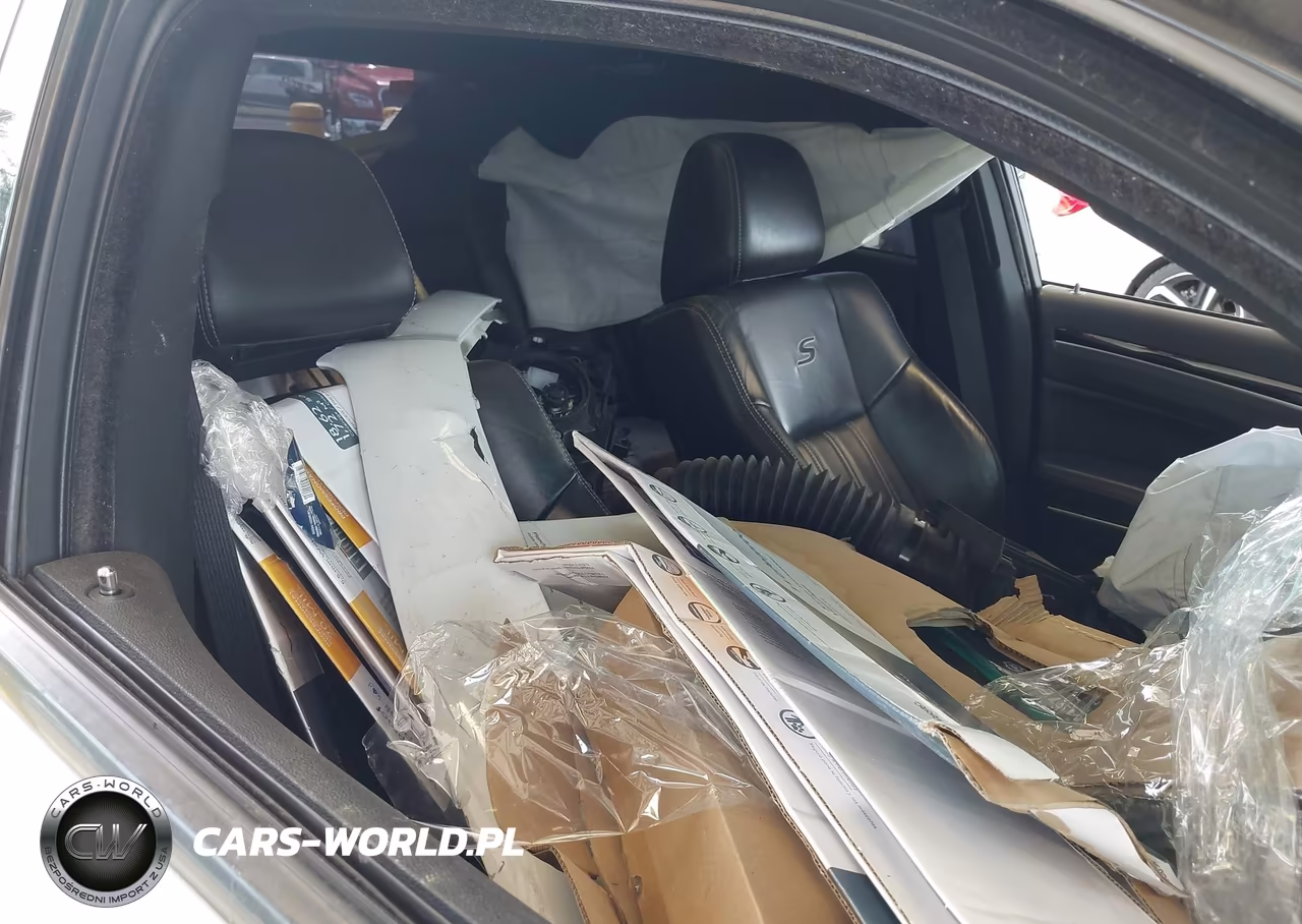 2022 Chrysler 300 S VIN:2C3CCABG0NH167566 - 12