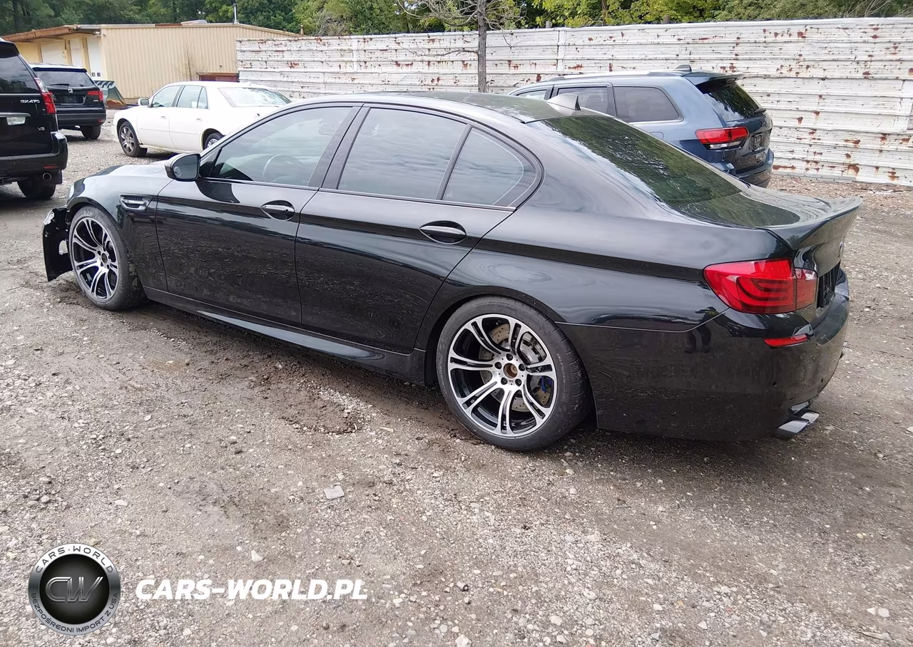 2013 BMW M5 VIN:WBSFV9C53DC773274 - 3