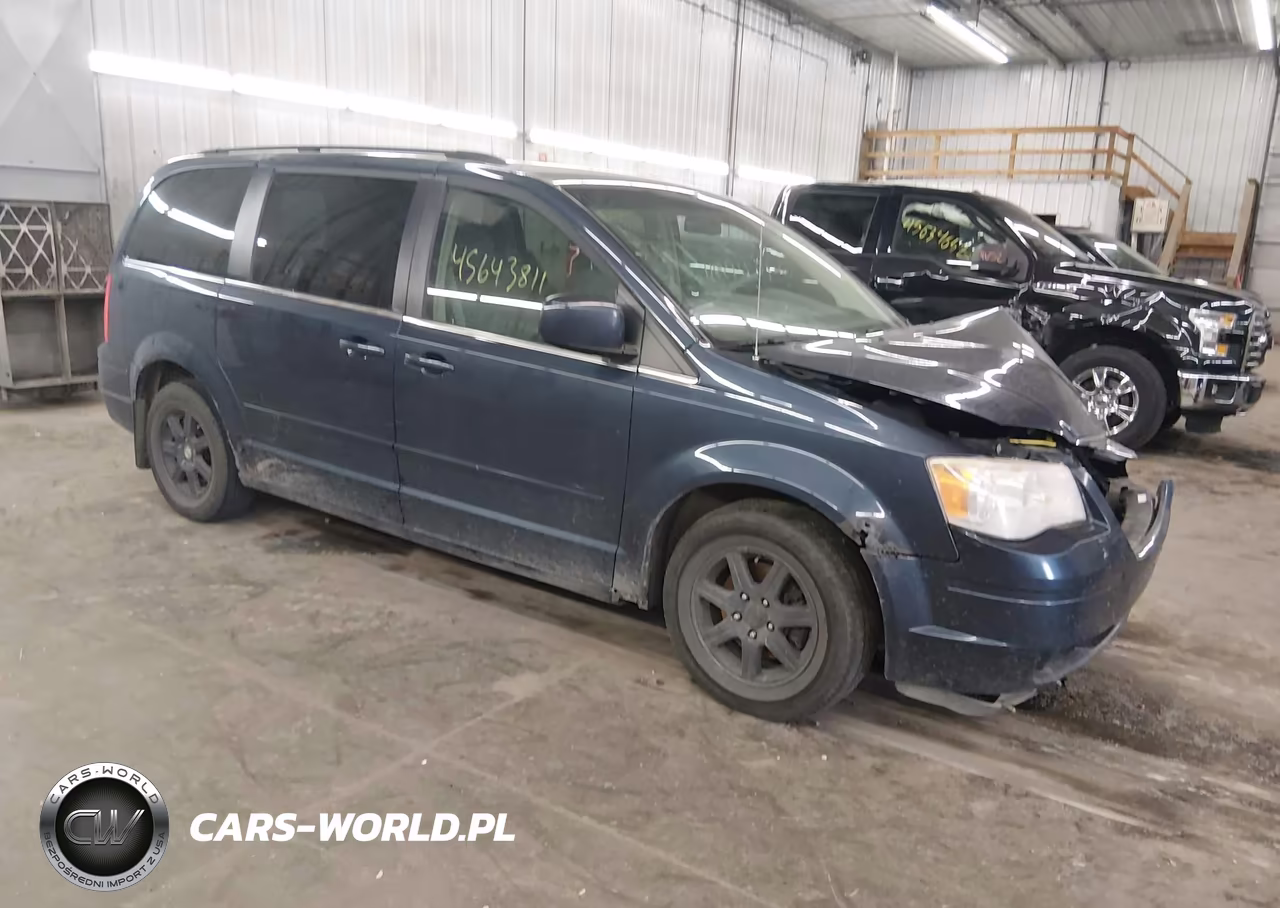 2008 Chrysler Town & Country Touring – zdjęcie 1 z 17