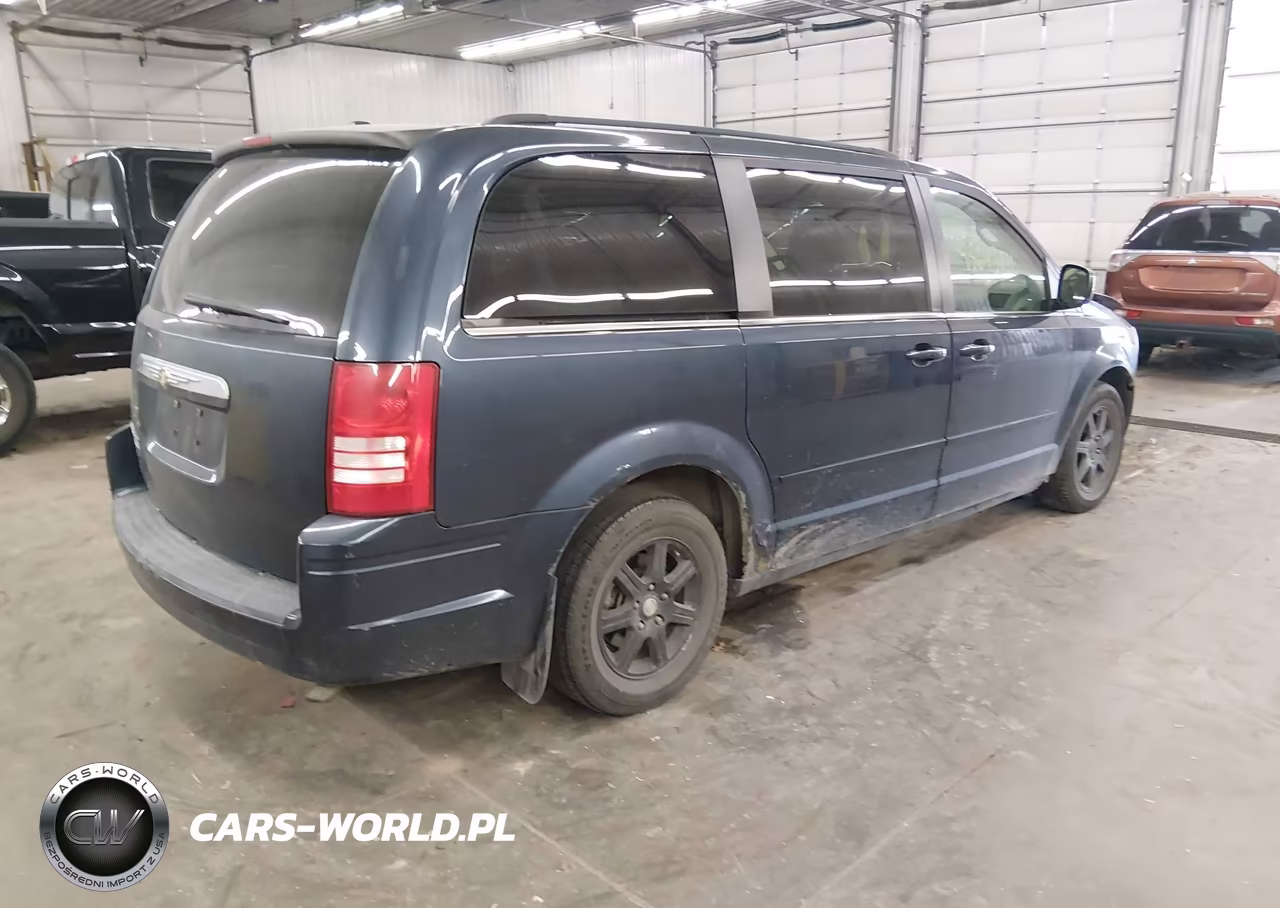 2008 Chrysler Town & Country Touring VIN:2A8HR54PX8R761772 - 4
