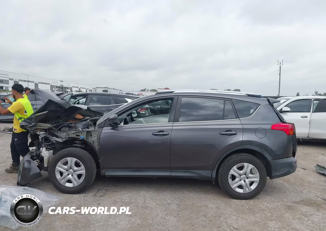 2015 Toyota Rav4 Le VIN:JTMZFREV7FJ032087 - 13