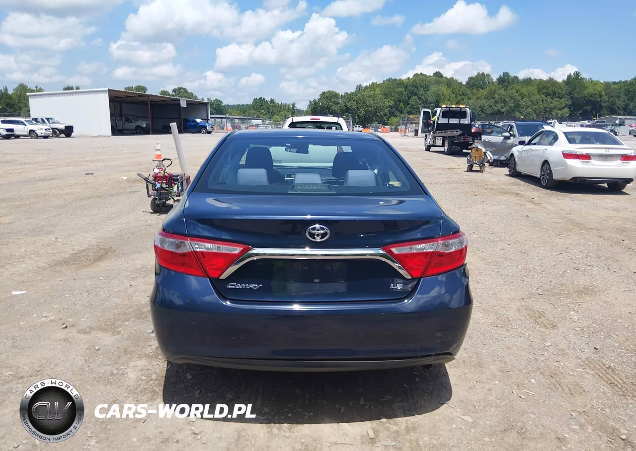 2015 Toyota Camry Le VIN:4T4BF1FKXFR492528 - 16