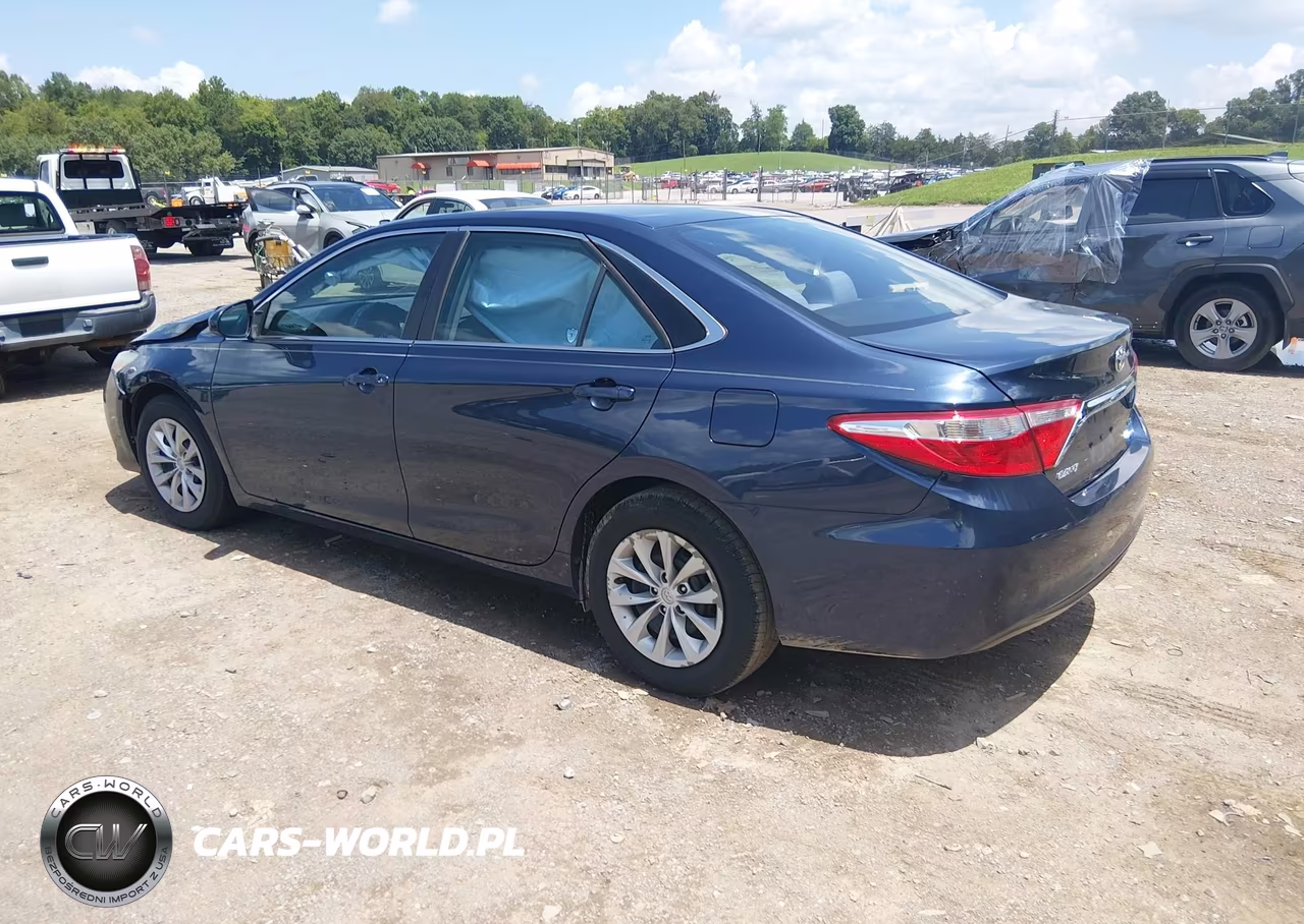 2015 Toyota Camry Le VIN:4T4BF1FKXFR492528 - 3