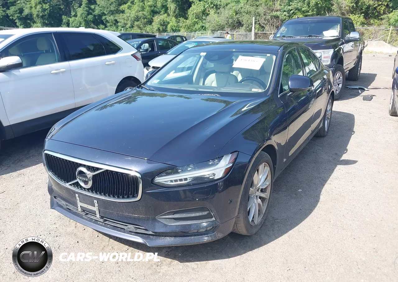 2017 Volvo S90 T6 Momentum VIN:YV1A22MK4H1005210 - 2