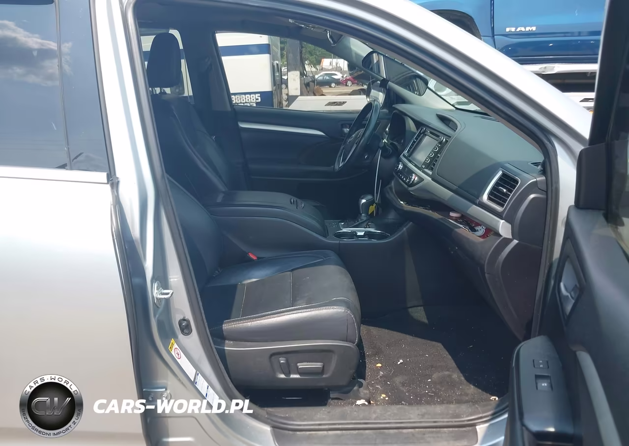 2017 Toyota Highlander Xle VIN:5TDJZRFH9HS478762 - 5