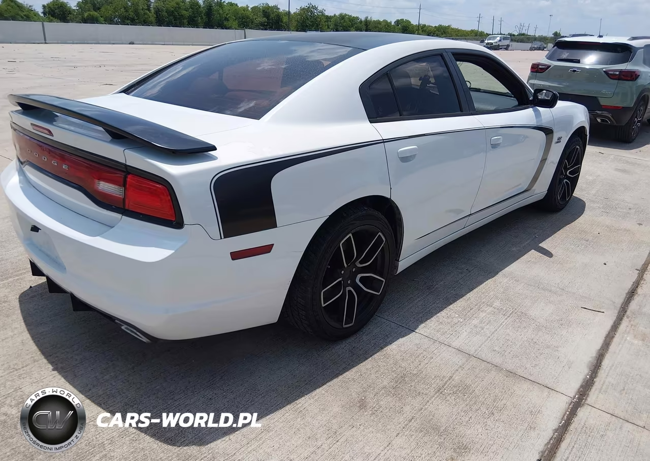 2011 Dodge Charger VIN:2B3CL3CGXBH606291 - 4
