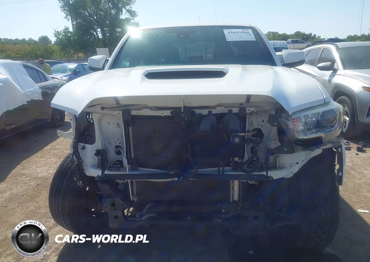 2018 Toyota Tacoma Trd Sport VIN:5TFCZ5AN2JX131126 - 13