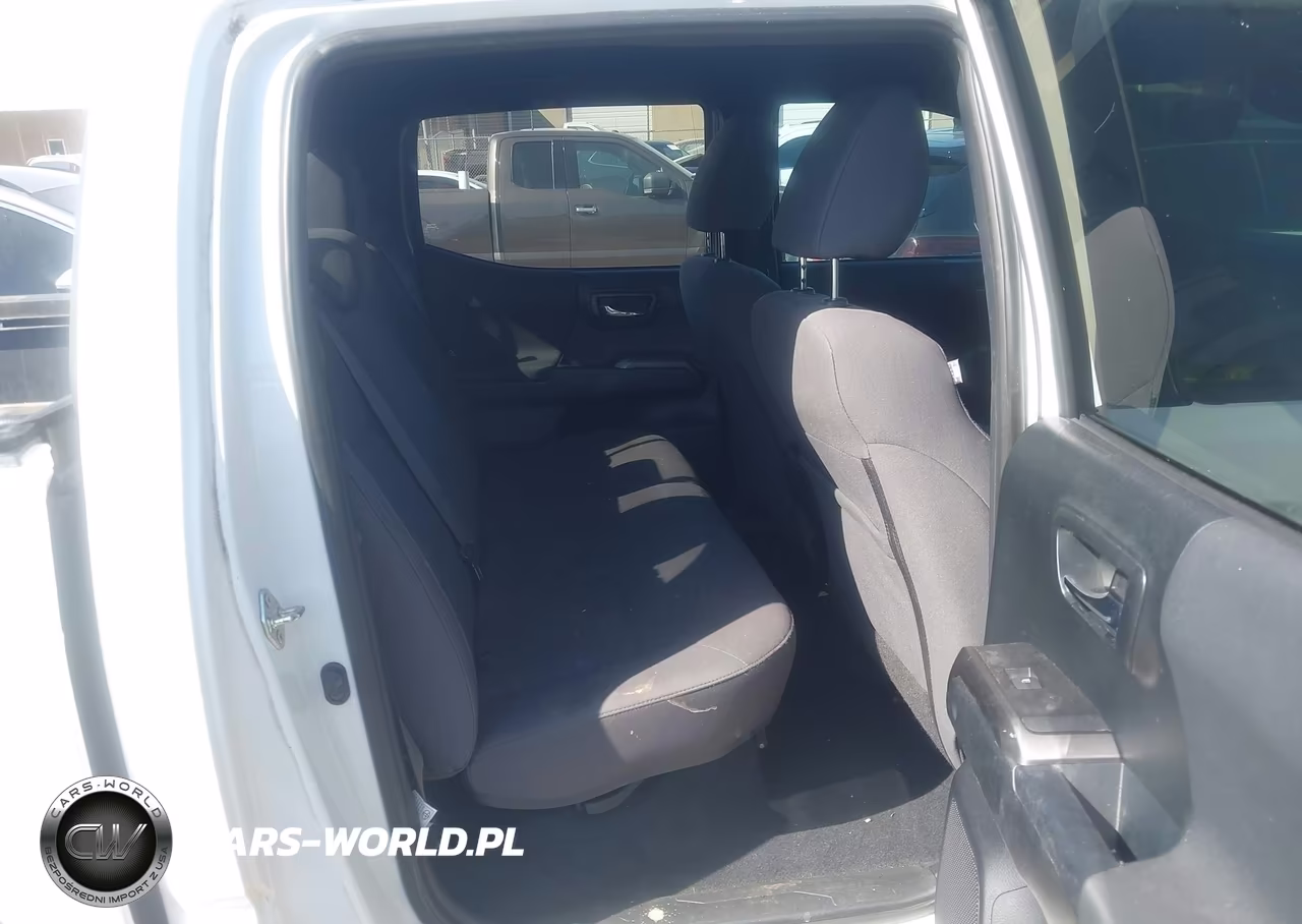 2018 Toyota Tacoma Trd Sport VIN:5TFCZ5AN2JX131126 - 8