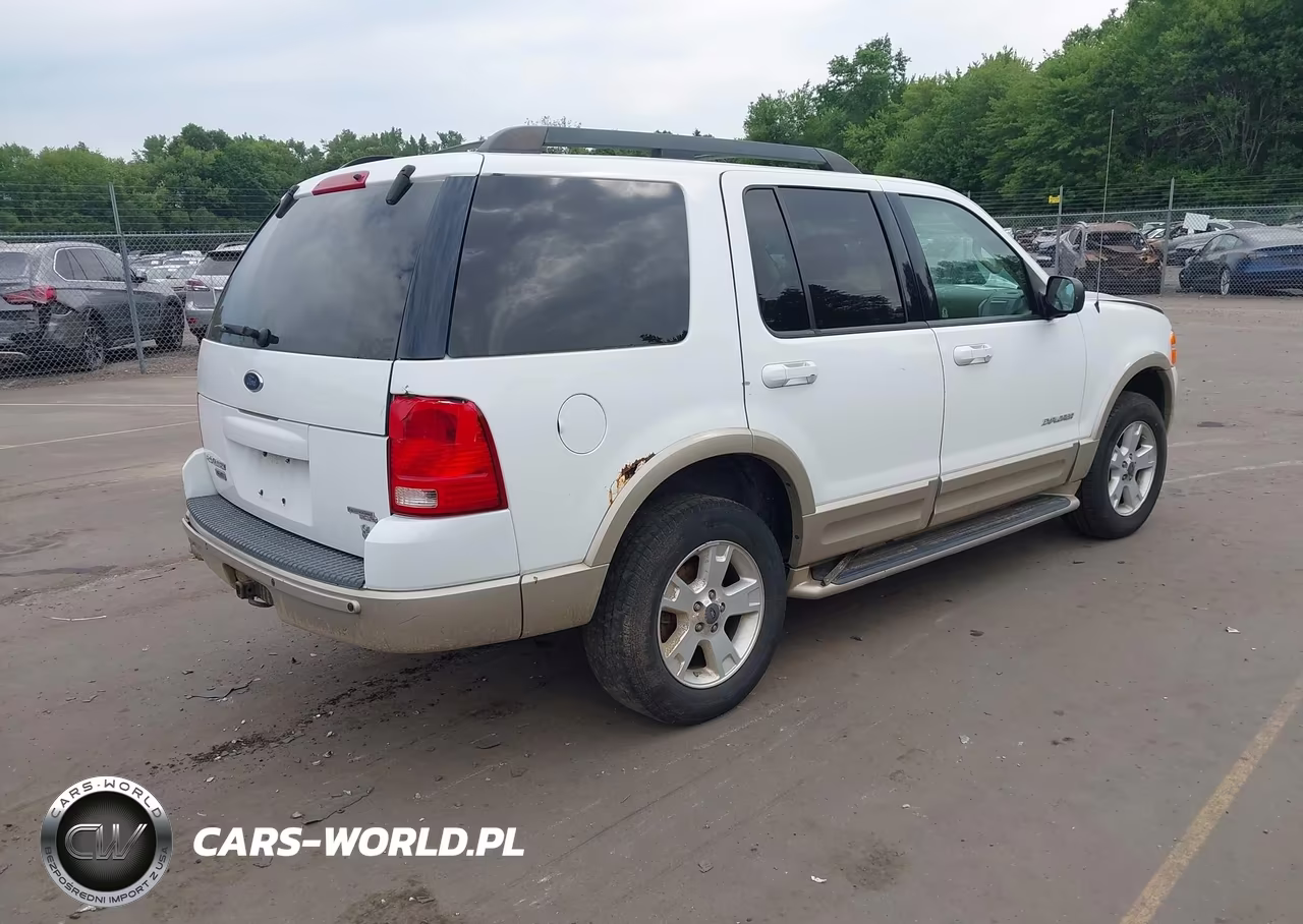 2005 Ford Explorer Eddie Bauer VIN:1FMZU74W95UA24540 - 4