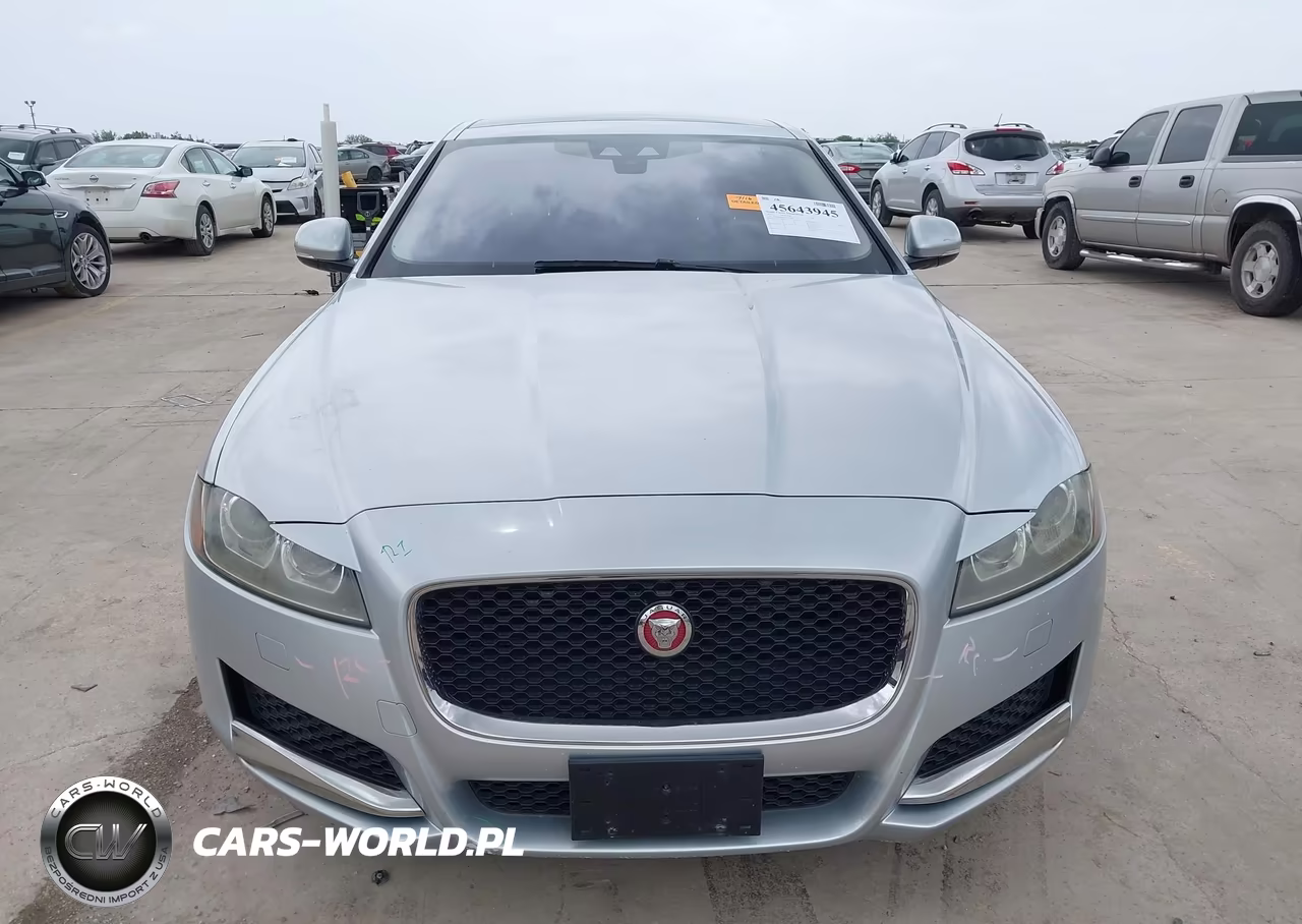 2017 Jaguar Xf 35T Premium VIN:SAJBD4BV9HCY44644 - 12