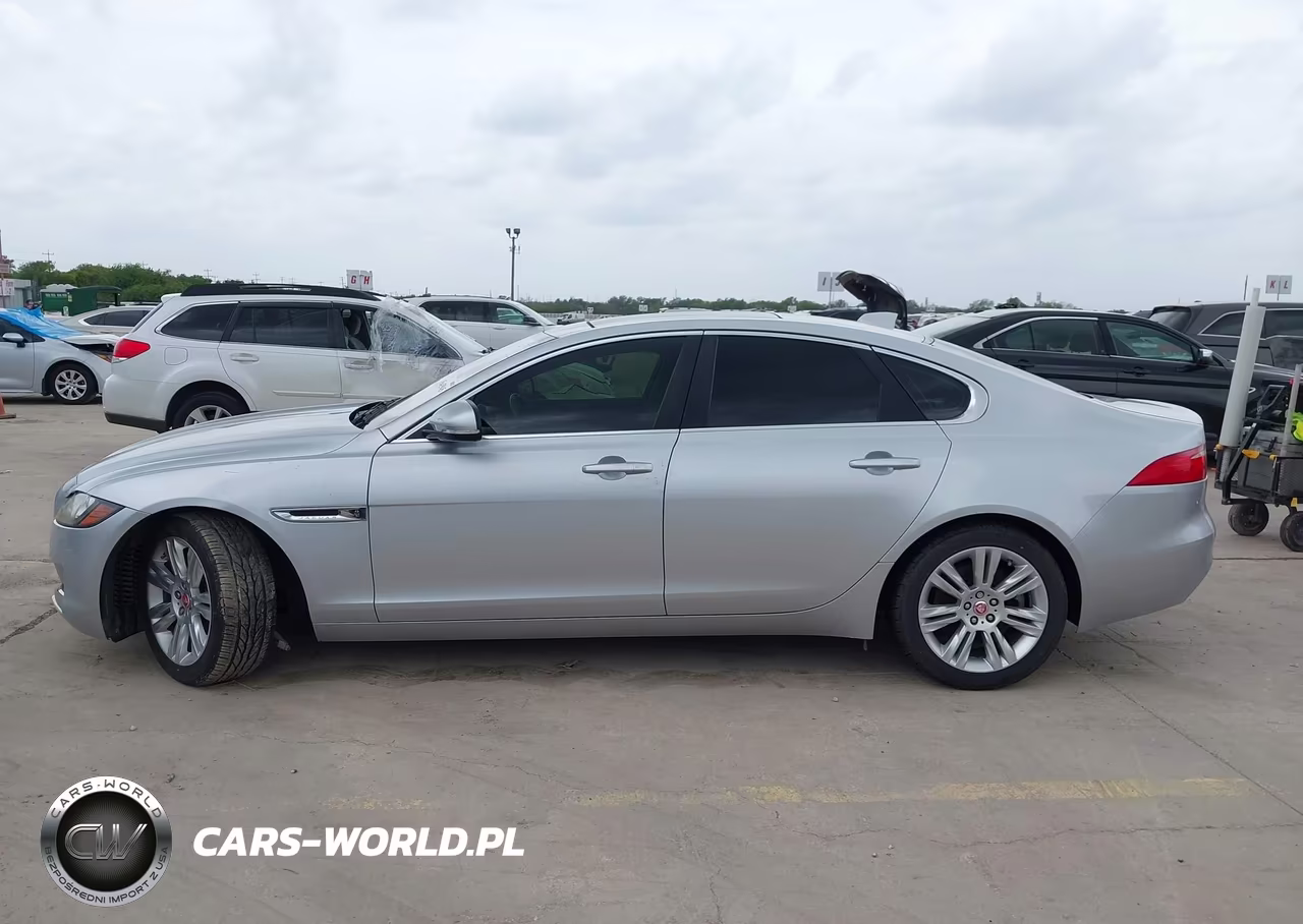 2017 Jaguar Xf 35T Premium VIN:SAJBD4BV9HCY44644 - 14