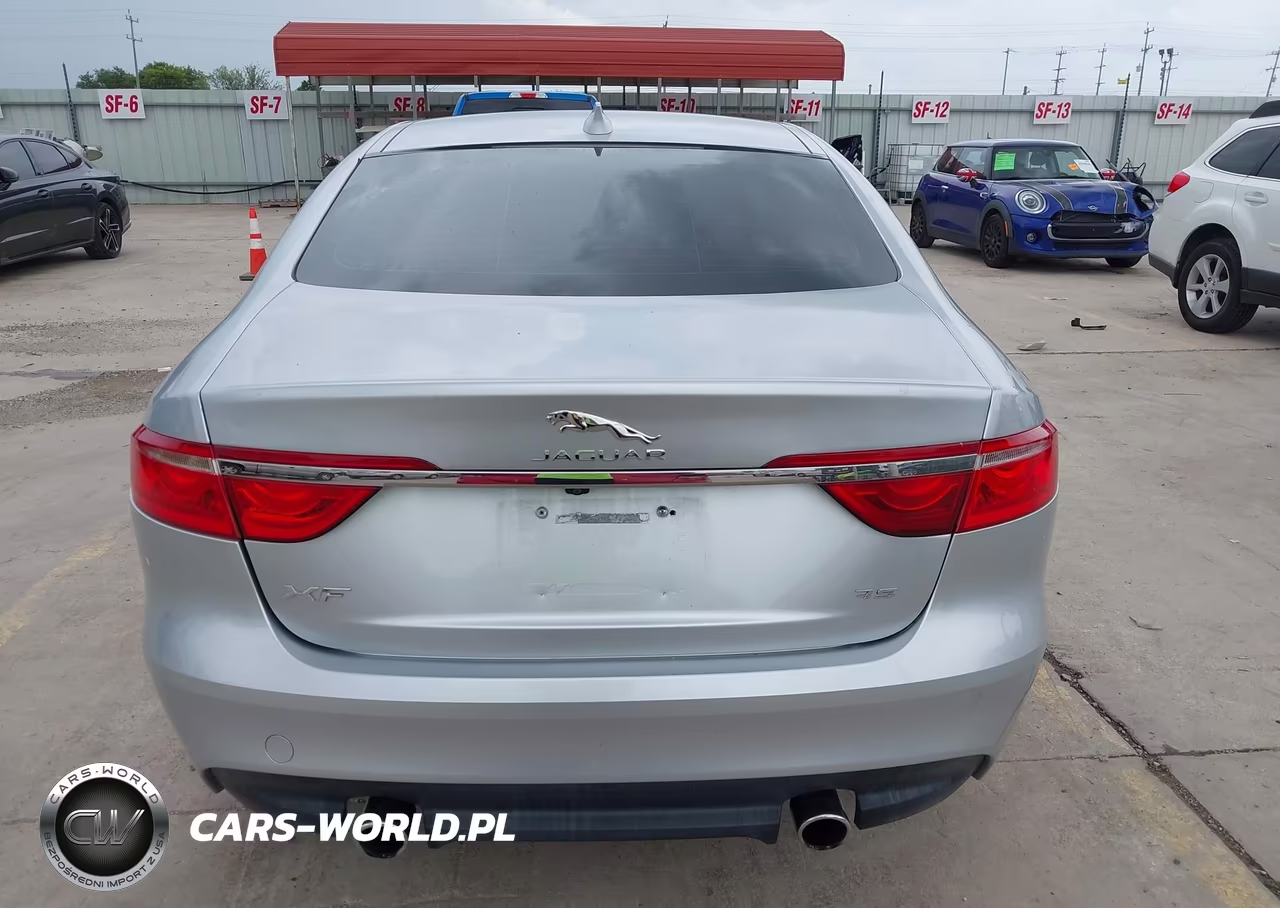 2017 Jaguar Xf 35T Premium VIN:SAJBD4BV9HCY44644 - 16