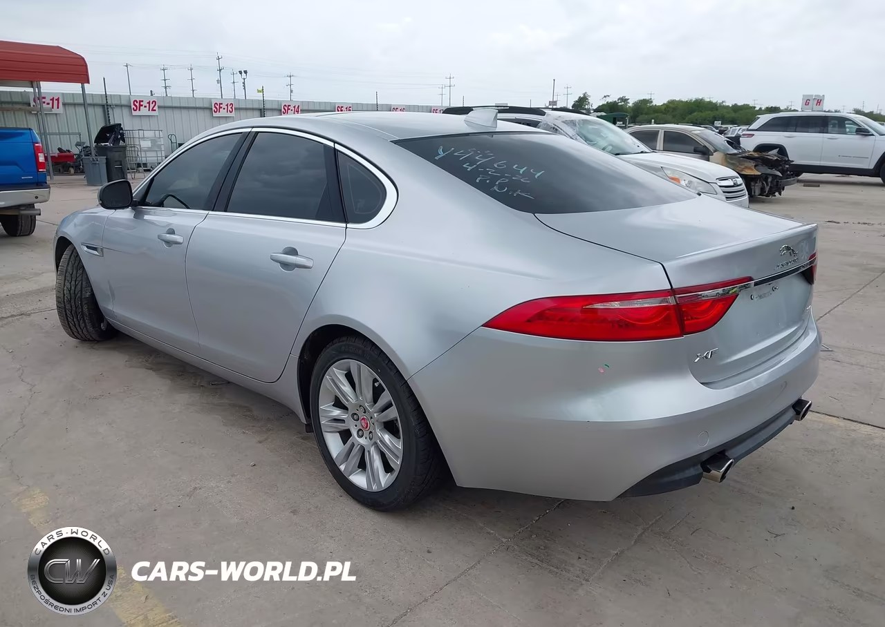 2017 Jaguar Xf 35T Premium VIN:SAJBD4BV9HCY44644 - 3