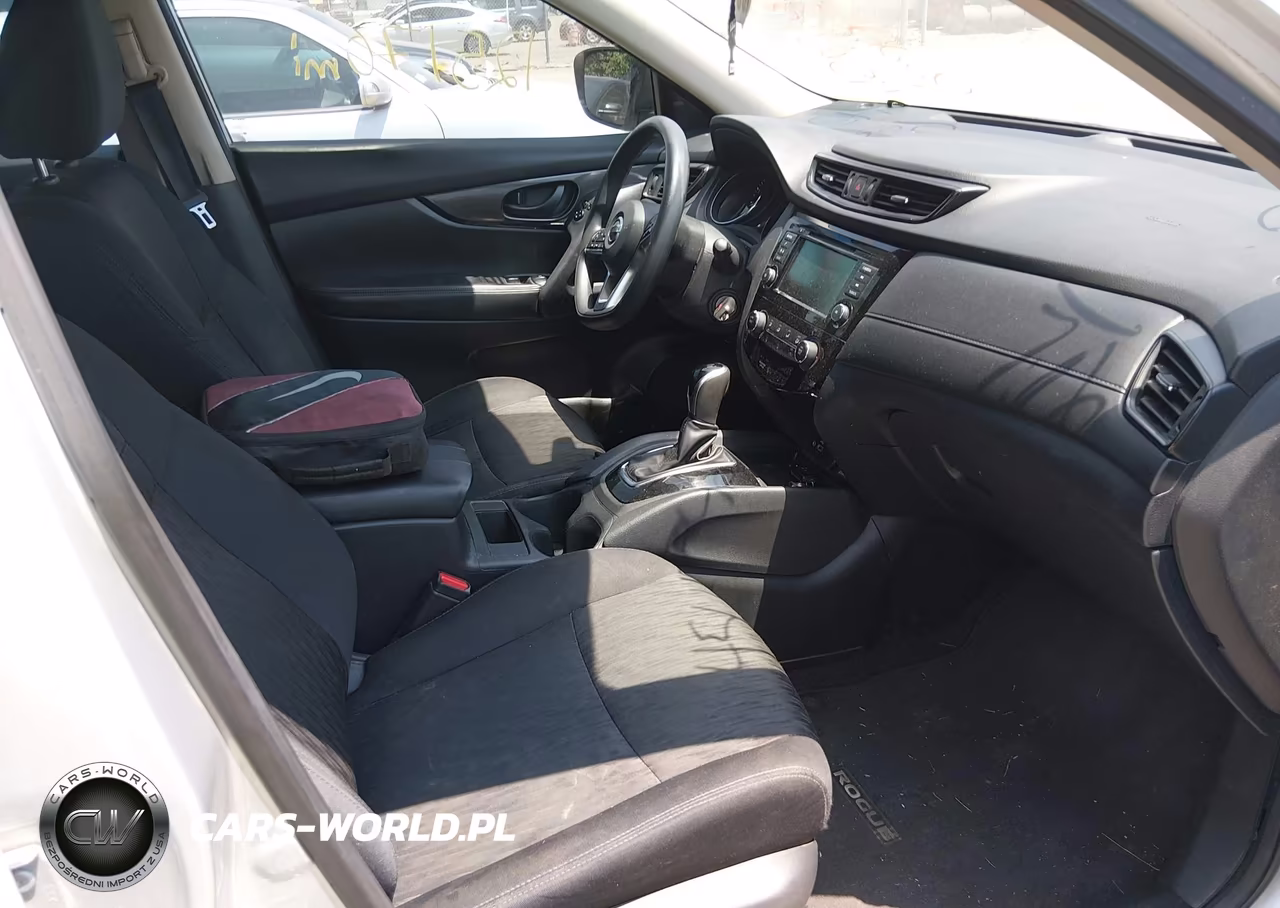 2019 Nissan Rogue S VIN:5N1AT2MV1KC782965 - 5