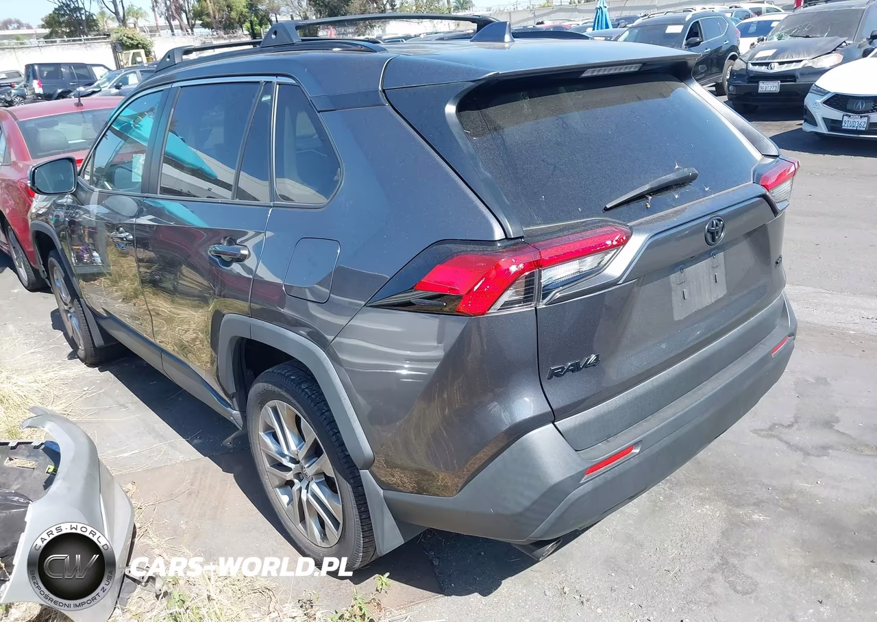 2022 Toyota Rav4 Xle Premium VIN:2T3C1RFV0NC186032 - 3