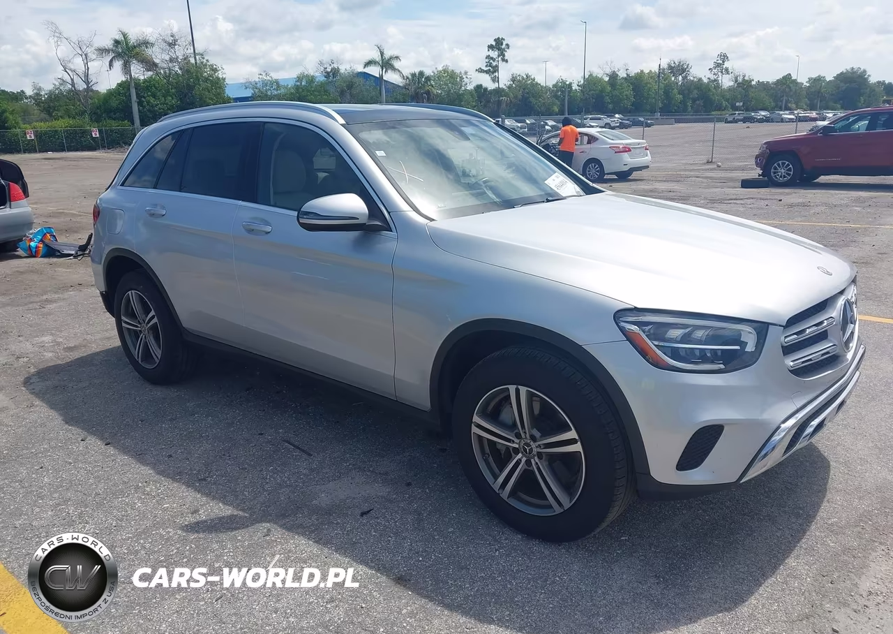 2020 Mercedes-Benz Glc 300 – zdjęcie 1 z 17