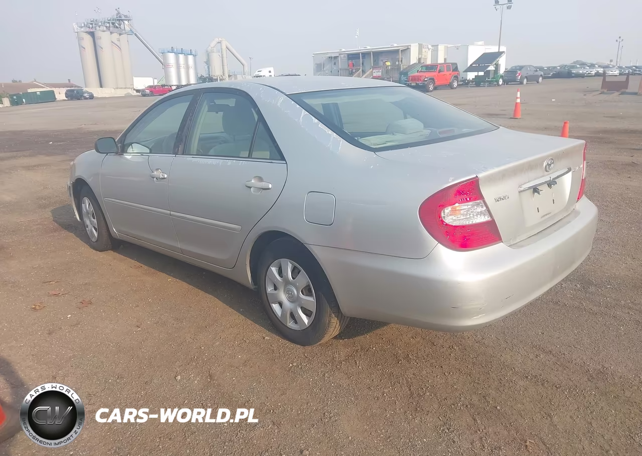 2003 Toyota Camry Le VIN:4T1BE32K03U702497 - 3
