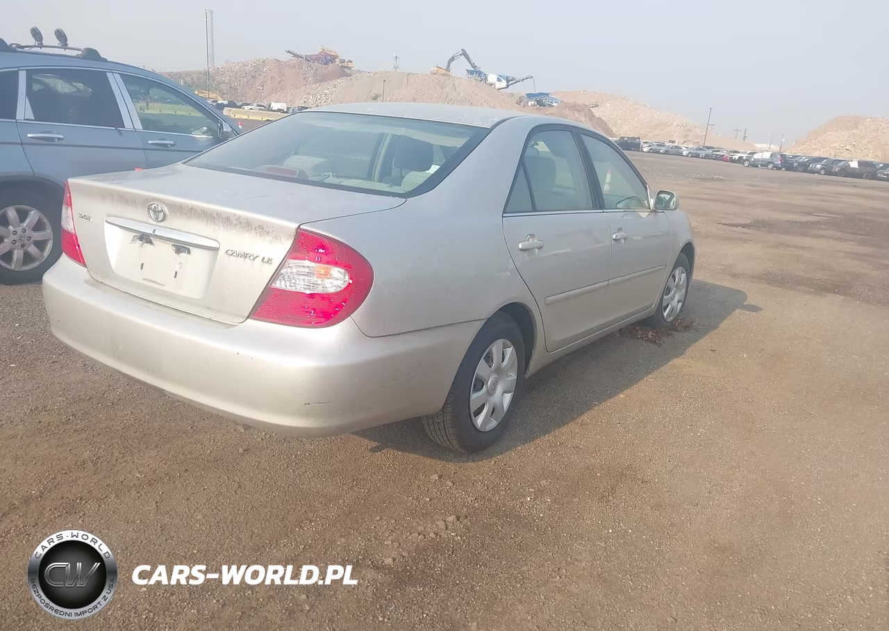 2003 Toyota Camry Le VIN:4T1BE32K03U702497 - 4