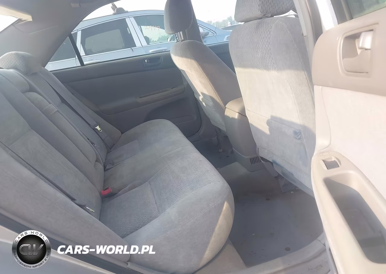 2003 Toyota Camry Le VIN:4T1BE32K03U702497 - 8