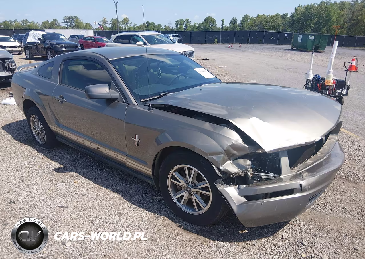 2005 Ford Mustang V6 Deluxe-V6 Premium