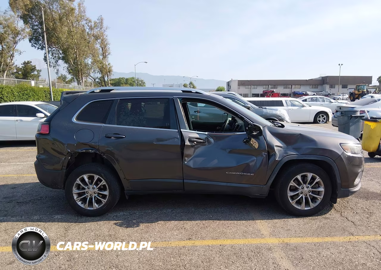2019 Jeep Cherokee Latitude Plus Fwd VIN:1C4PJLLB1KD130214 - 13