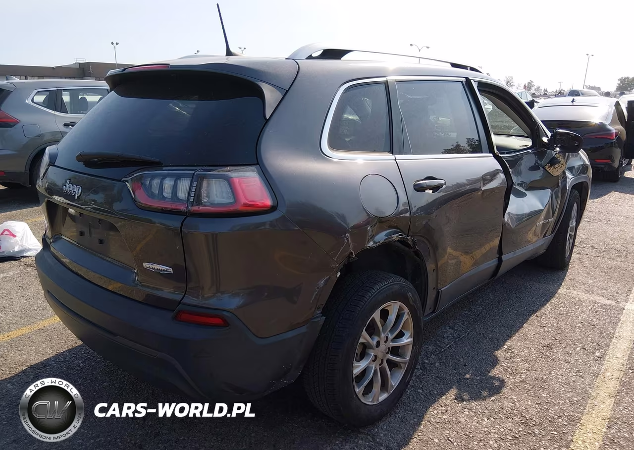 2019 Jeep Cherokee Latitude Plus Fwd VIN:1C4PJLLB1KD130214 - 4