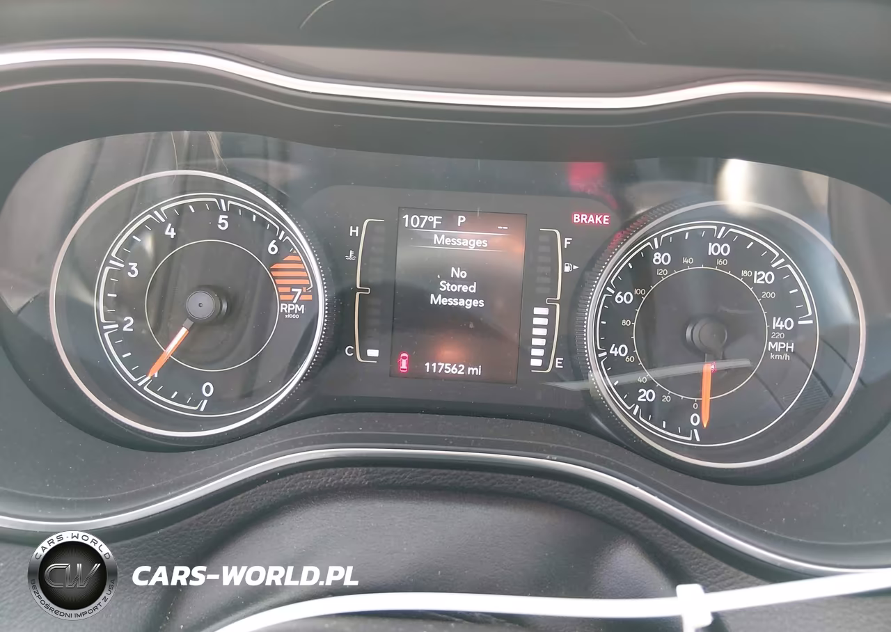 2019 Jeep Cherokee Latitude Plus Fwd VIN:1C4PJLLB1KD130214 - 7