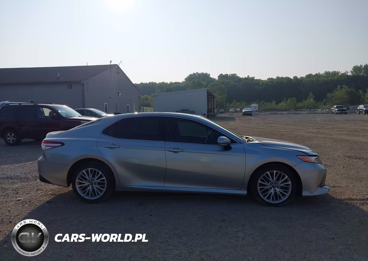 2018 Toyota Camry Xle VIN:4T1B11HK1JU037033 - 13