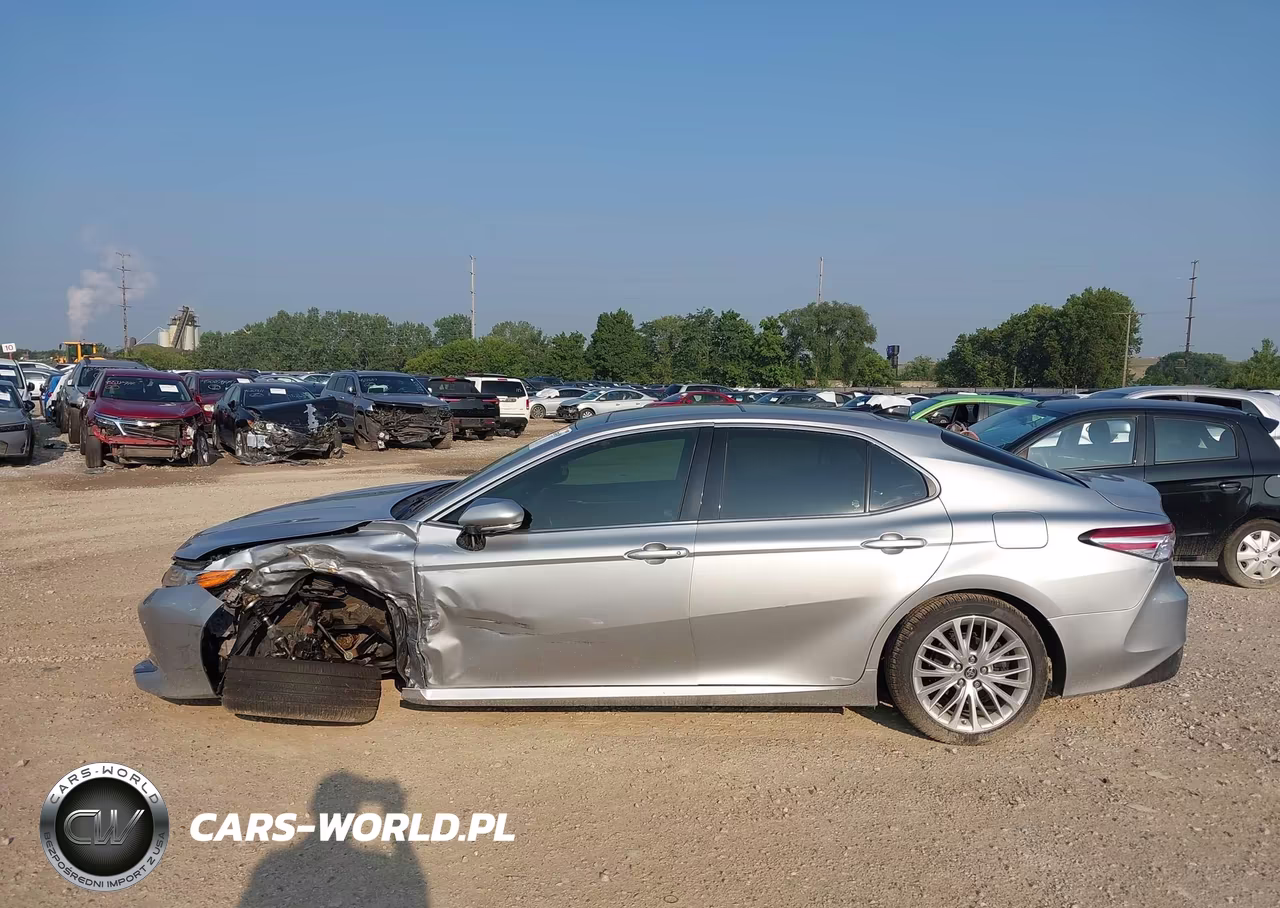 2018 Toyota Camry Xle VIN:4T1B11HK1JU037033 - 14
