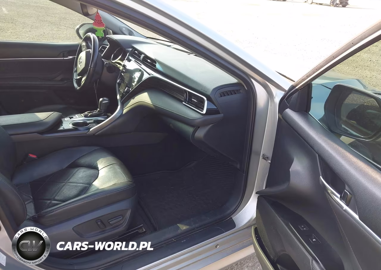 2018 Toyota Camry Xle VIN:4T1B11HK1JU037033 - 5