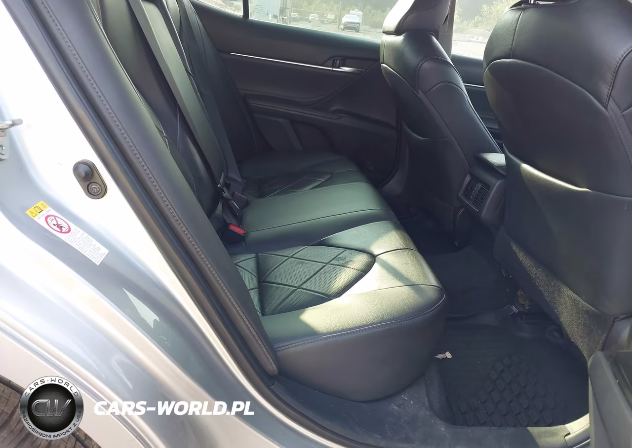 2018 Toyota Camry Xle VIN:4T1B11HK1JU037033 - 8