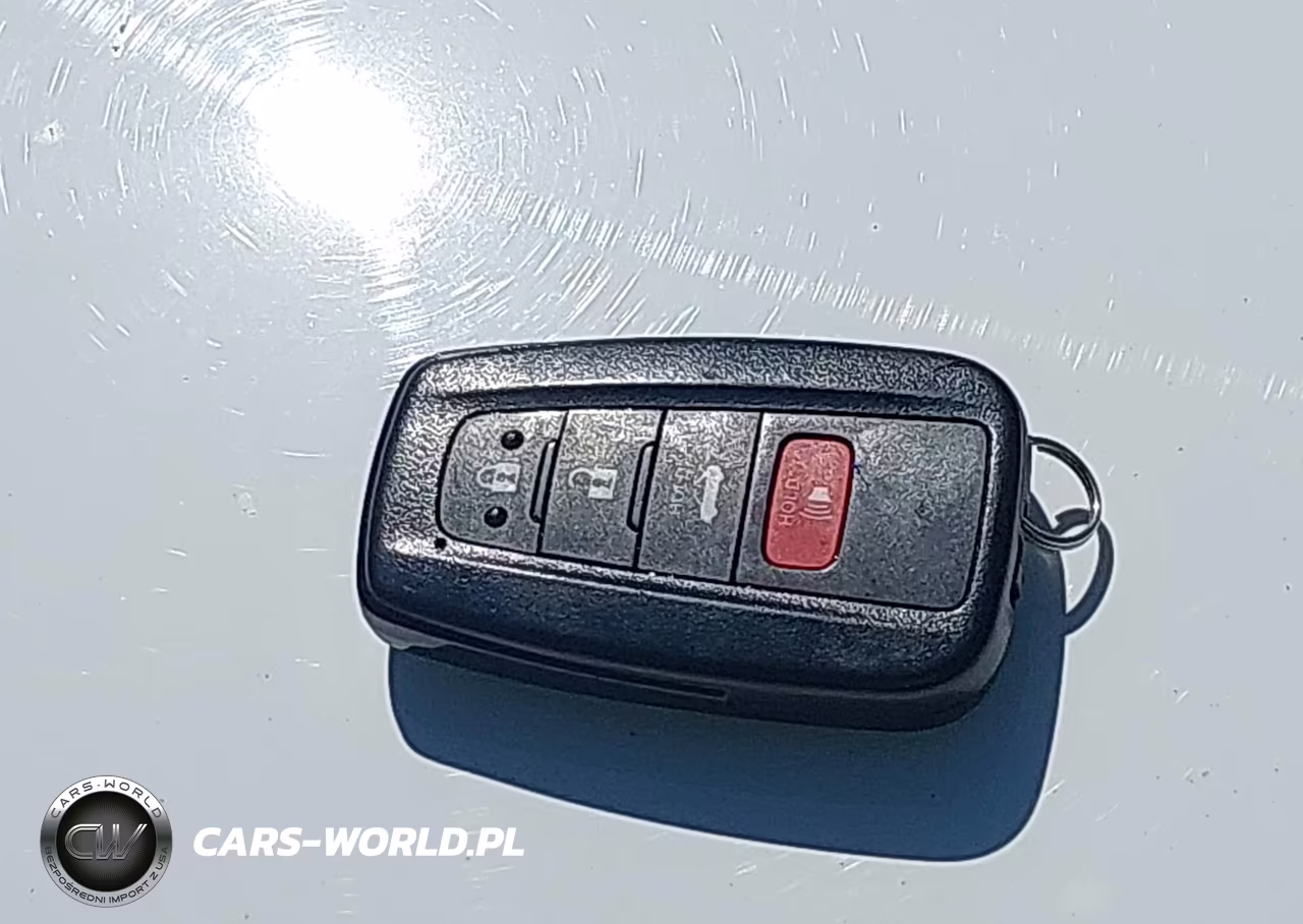 2020 Toyota Camry Le Hybrid VIN:4T1C31AK2LU539528 - 11
