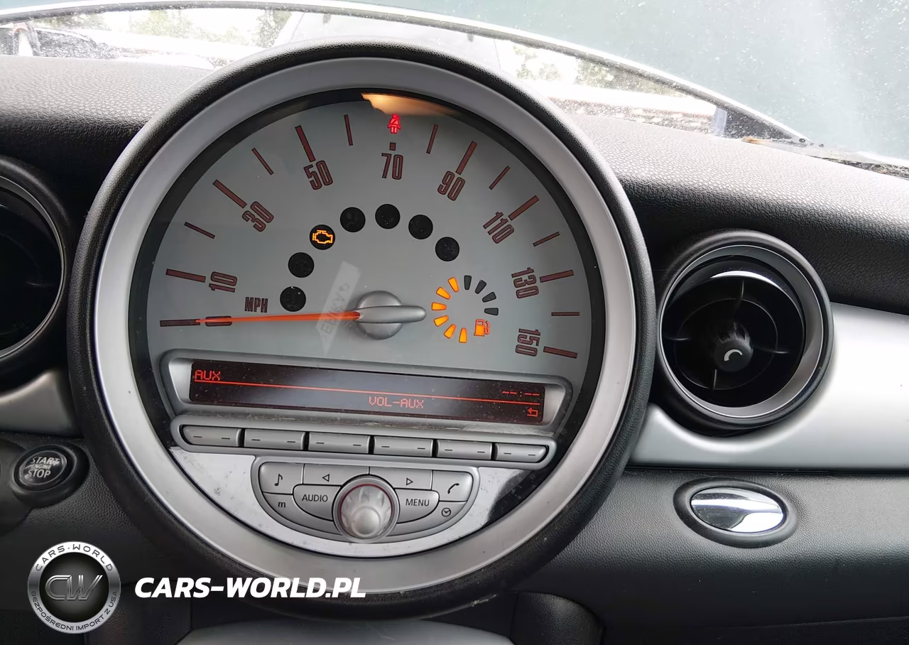2007 Mini Cooper VIN:WMWMF33567TU60648 - 13