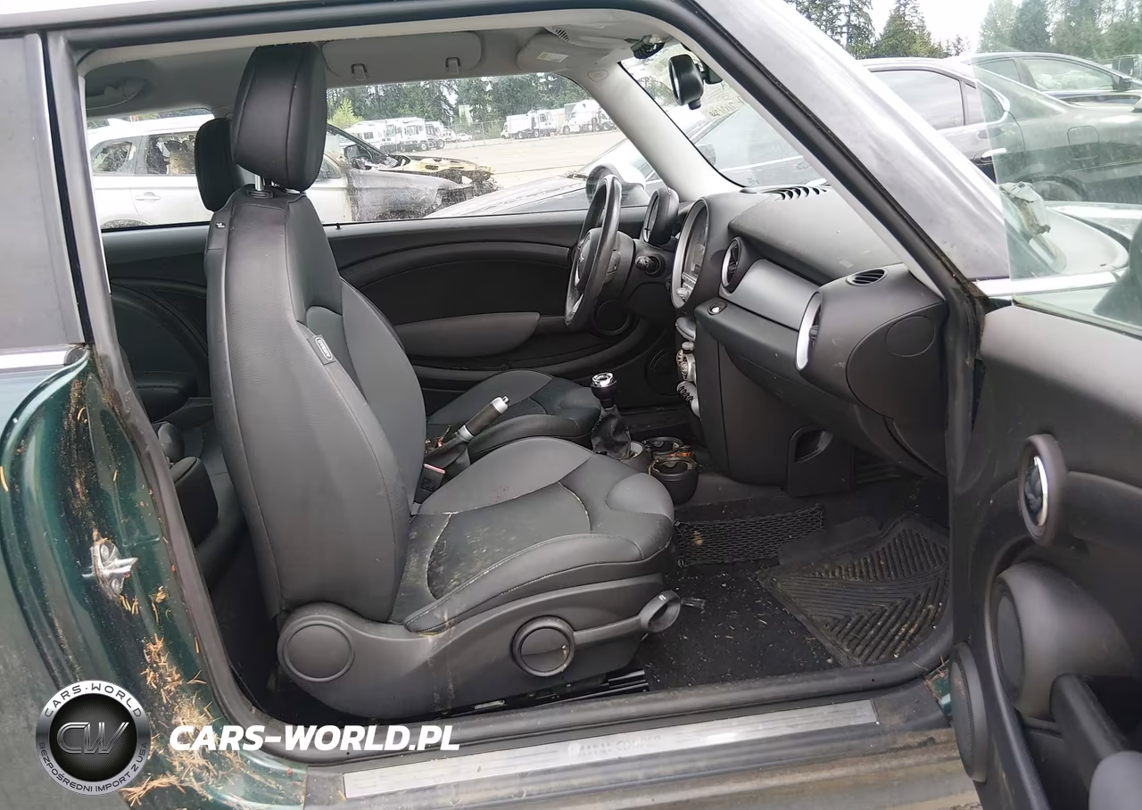 2007 Mini Cooper VIN:WMWMF33567TU60648 - 5